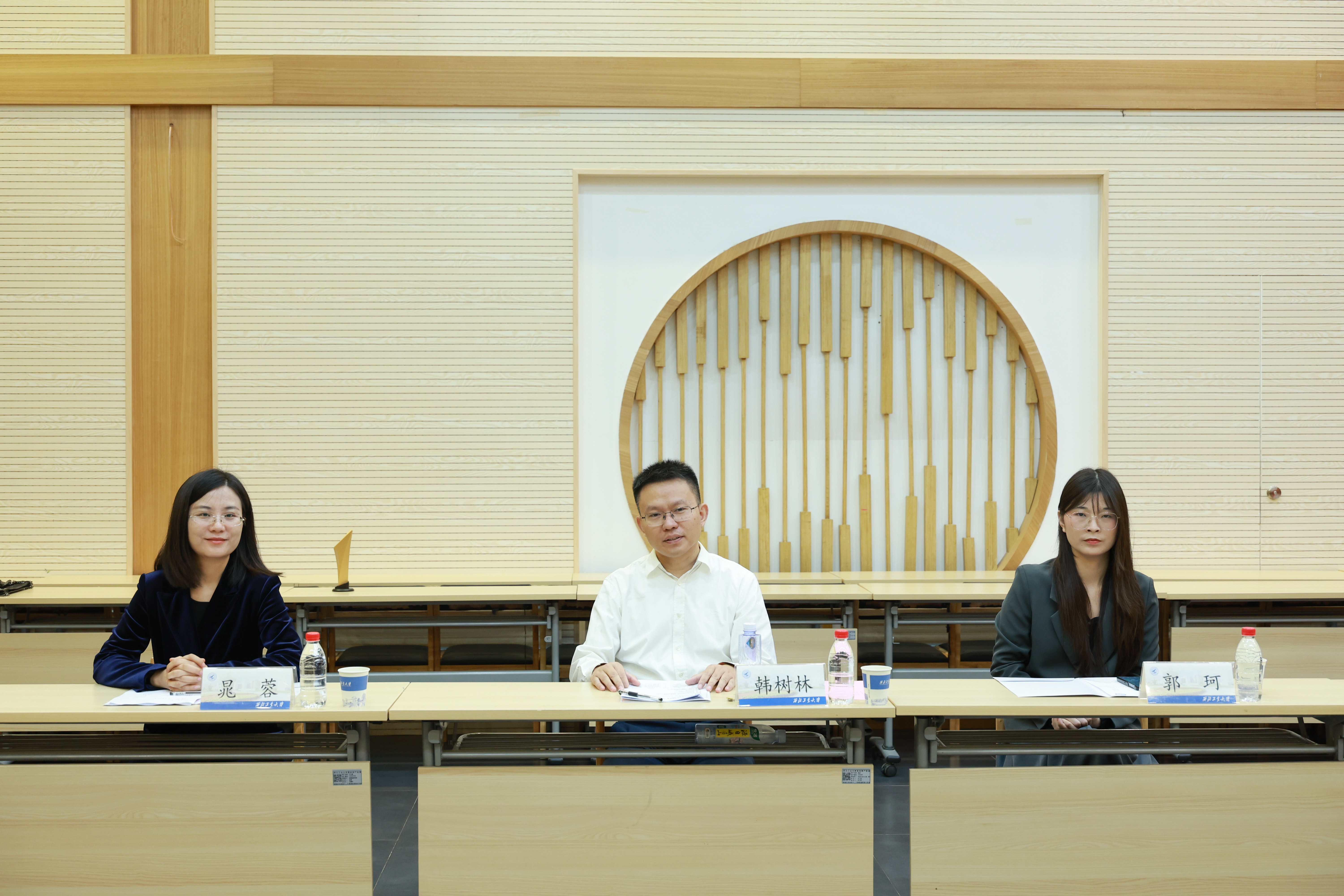 20251010比亚迪公司向伟德国际1949官方网站捐赠仪式 (18).JPG