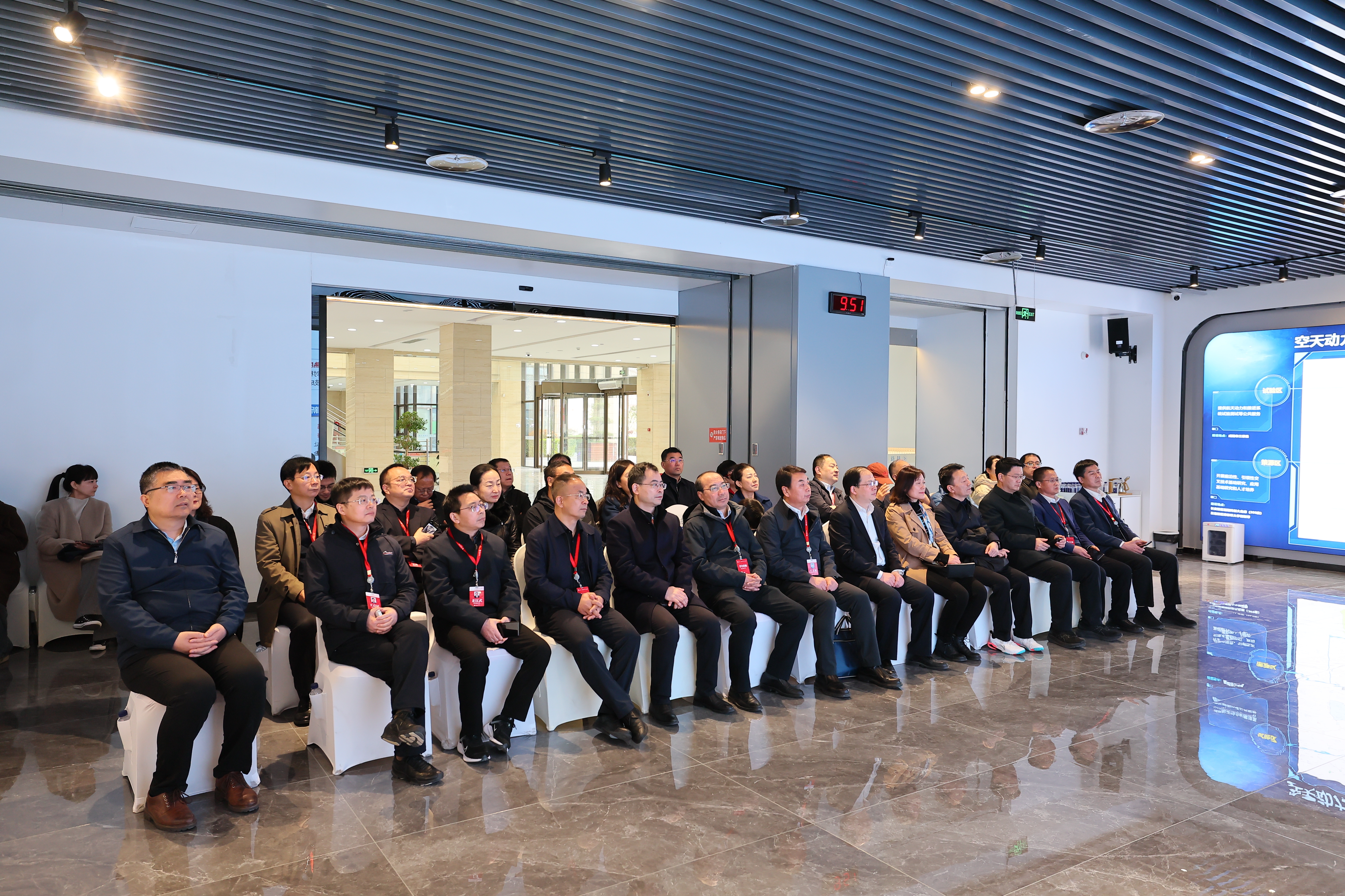 图1学校科技成果转化展厅.JPG 图1学校科技成果转化展厅.JPG